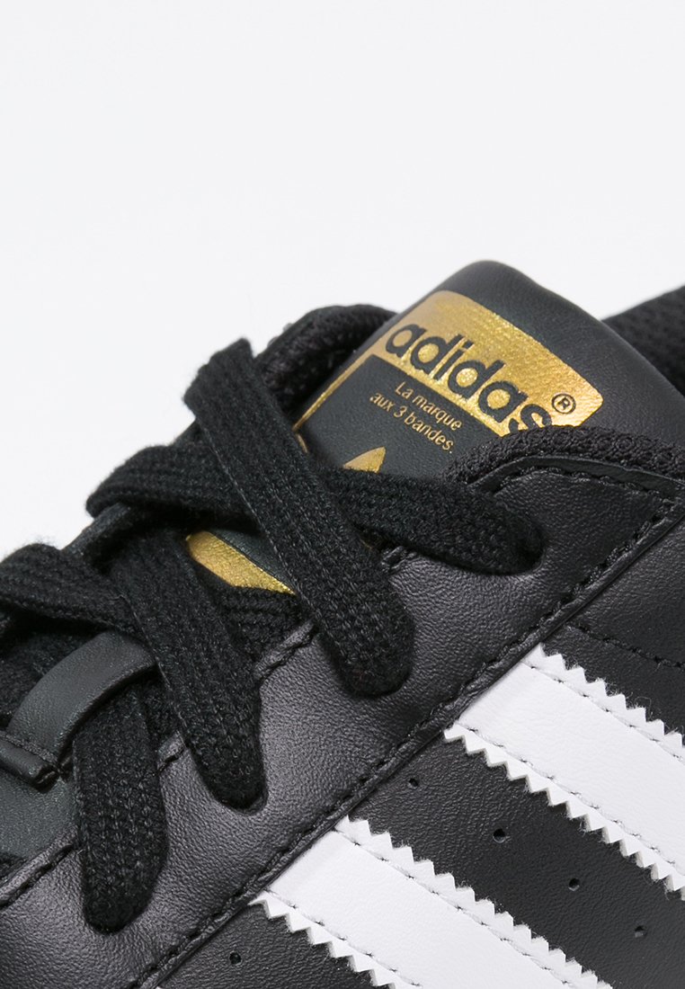 superstar foundation - baskets basses