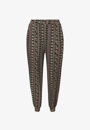 Kaavionhousut, joissa on joustava vyötärö, ja joissa on mustia, punaisia ja vihreitä pystysuoria raitoja, koristeltuna kukka- ja geometrisilla kuvioilla.