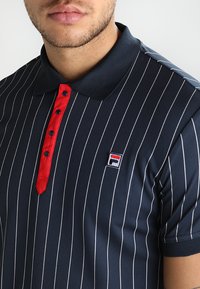 Fila STRIPES - Polo - peacoat blue/white