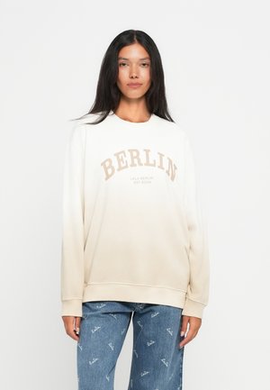 BERLIN  - Bluza
