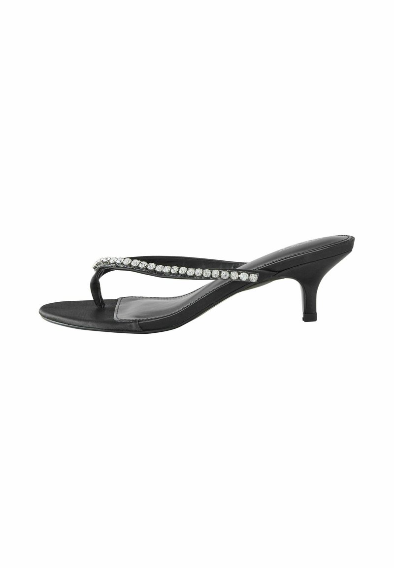 Sandali neri con tacco, dotati di una sottile fascia e di un inserto per le dita, decorati con una fila di strass trasparenti lungo la parte superiore. Texture liscia e lucida.