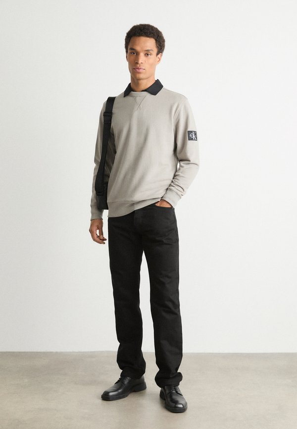 BADGE CREW NECK - Sweatshirt - rock ridge4
