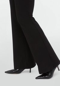 Fiorella Rubino FLARE  - Stoffhose - nero