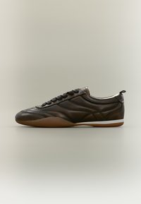 Επιλέχθηκε, brown vintage