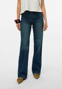 Vero Moda - Platėjantys džinsai - medium blue denim Miniatiūros vaizdas 1