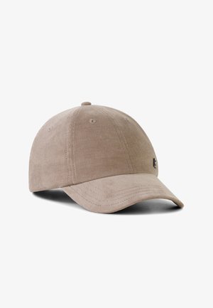 Casquette de baseball beige en velours côtelé avec visière courbée et œillets de ventilation, présentée sur fond blanc.