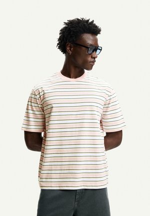 Bershka T-Shirt print - light pink