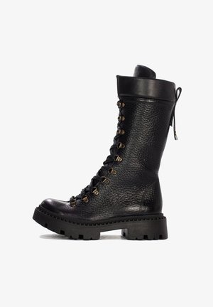 OPRA - Kozaki sznurowane