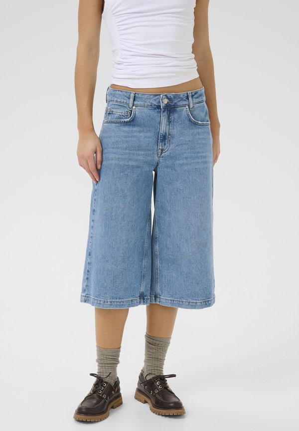 DANGO 139 WIDE  - Jeans Shorts