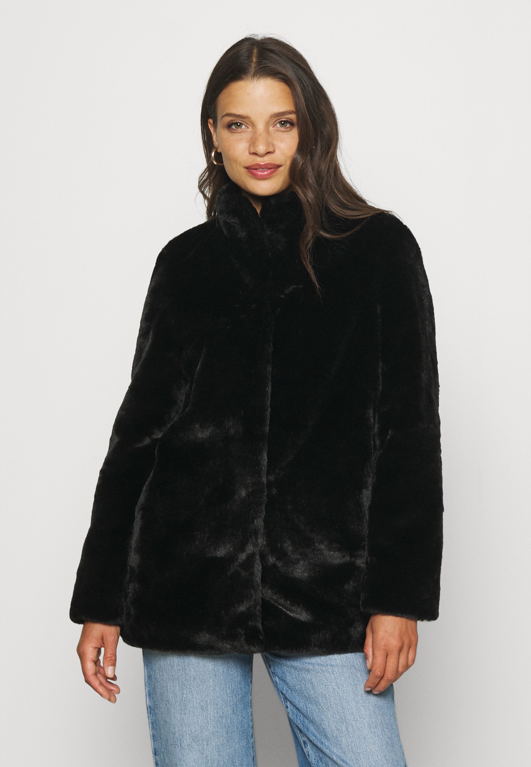 vmthea jacket