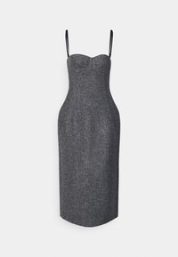 Robe grise cintrée en tissu texturé avec un décolleté en cœur et de fines bretelles ajustables, se terminant au milieu du mollet.