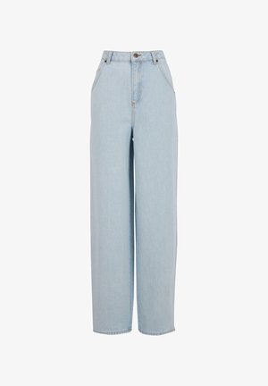 Šviesiai mėlyni platūs džinsai, pagaminti iš denimo, su aukštu liemeniu, priekiniais užtrauktukais ir šoninėmis kišenėmis. Audinys turi švelnų, lygų paviršių.