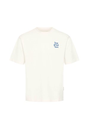 T-shirt blanc à manches courtes avec le texte bleu "love grows here" sur le haut gauche de la poitrine. Design simple avec col rond.