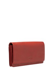 Portefeuille en cuir rouge au toucher lisse, de forme rectangulaire avec un rabat. Un logo embossé est visible à l'avant.