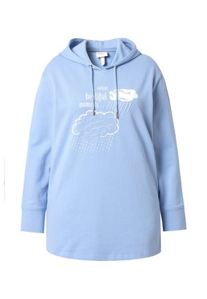 Sudadera azul hecha de tela suave, con un gran gráfico de una nube con lluvia y texto. Mangas largas y capucha con cordón ajustable.