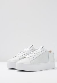 HUB Sneaker low - white