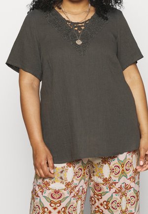 Blouse - khaki
