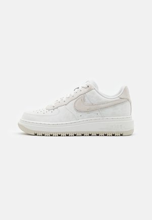 AIR FORCE 1 LUXE HO21 - Sneakers - summit white/light bone