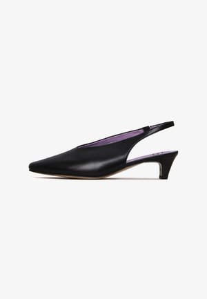 Cesare Gaspari, Klassieke pumps - black
