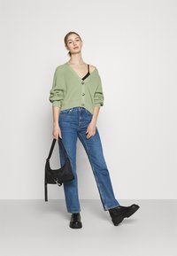 Monki Casaco de malha - green