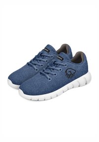 Blaue Stoff-Sneaker mit weißen Gummisohlen, runder Zehenform, Schnürverschluss und einem schwarzen grafischen Detail an der Seite.