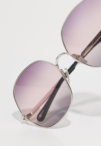 CHLOÉ Sunglasses silver-coloured/violet/brown