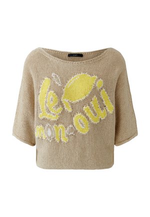 Beiger kurzärmliger Strickpullover mit gelber Zitronengrafik und dem Text „le mon-oui“ vorne, weiter Halsausschnitt.