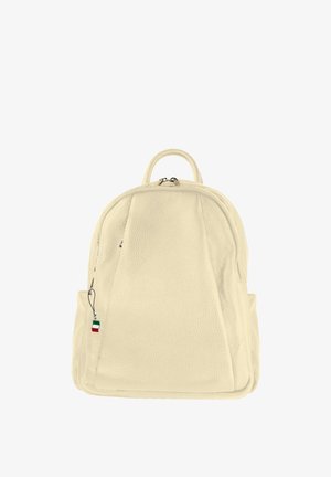 Crème-kleurige leren rugzak met een gestructureerd oppervlak, ritssluiting en twee zijzakken. Voorzien van een klein accent van de Italiaanse vlag.