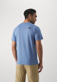The North Face M SS SIMPLE DOME TEE - Tekninen t-paita - indigo stone