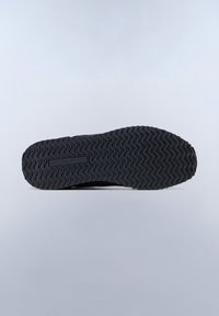 Suola di scarpa in gomma nera con un motivo di trama ondulato e logo impresso. Design piatto, texture resistente, adatta per trazione e durata.