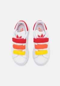 adidas Originals STAN SMITH UNISEX - Trainers - footwear white/better scarlet