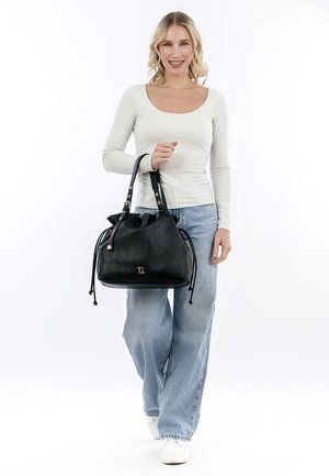 Borsa a mano in pelle nera con design arricciato, dettagli in hardware dorato e manici superiori doppi, con lacci regolabili sui lati.