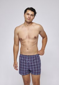 Thumbnail Image 4