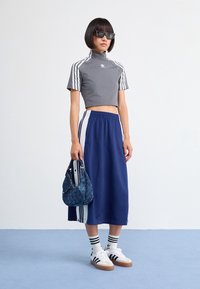 adidas Originals Sneakers - white