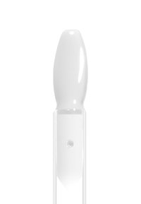 Helder glazen pipet met een gladde witte rubberen bolvormige bovenkant, gebruikt voor het doseren van vloeistoffen in kleine, gecontroleerde hoeveelheden.