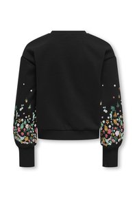 Svart sweatshirt med puffärmar som har färgglad blommig brodyr på ärmarna. Ribbad mudd och krage. Mjuk textur.