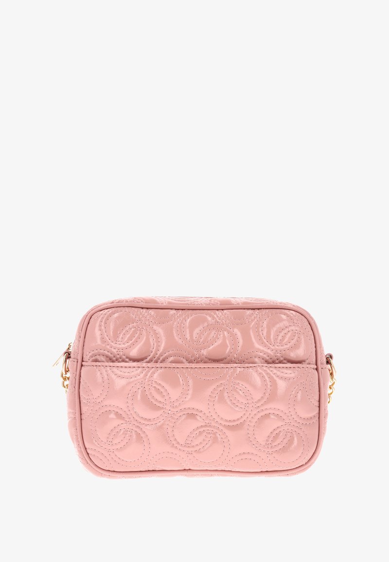 Quilted pink læder crossover taske med rektangulær form, front lynlås lomme og hardware i guldfarve. Syet cirkulært mønster detaljer.