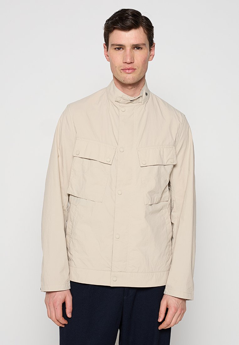 Barbour International Lichte jas beige