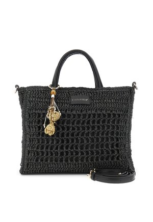 Černá tkaná kabelka s krátkými rukojeti, ozdobnými střapci a odnímatelným ramenním popruhem, s logem CafeNoir uprostřed přední strany.