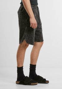 Urban Classics WASHED PIPED - Joggebukse - black