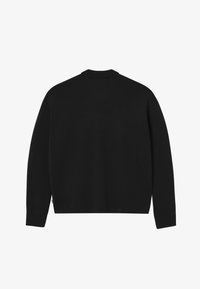 Zwarte lange mouwen gebreide trui met geribbelde ronde hals, boorden en zoom, weergegeven van de achterkant op een witte achtergrond.