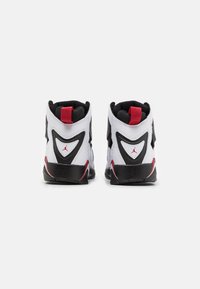 Jordan JORDAN TRUE FLIGHT UNISEX - Basketbalová obuv - white/varsity red/black