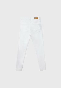 Stradivarius REGULAR WAIST - Uske traperice - white