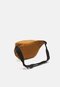 Dickies ASHVILLE POUCH UNISEX - Rumpetaske - brown duck