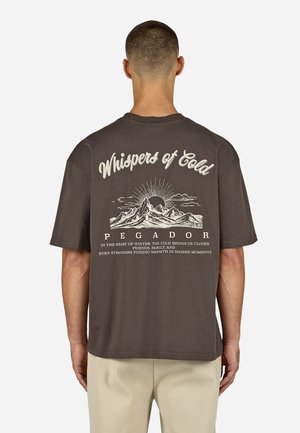 GUBBIO TEE - T-Shirt print - washed walnut brown