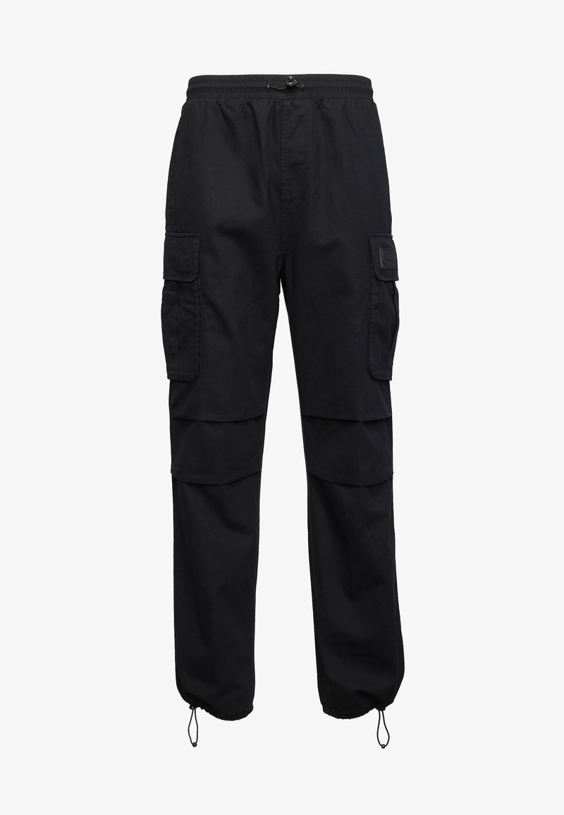 Pantalon cargo noir en tissu léger, avec une taille élastique, plusieurs poches latérales et des ourlets ajustables avec cordon de serrage.