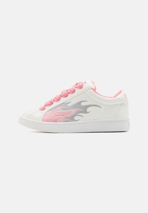 LIBERTY - Pantofi skate - white/pink