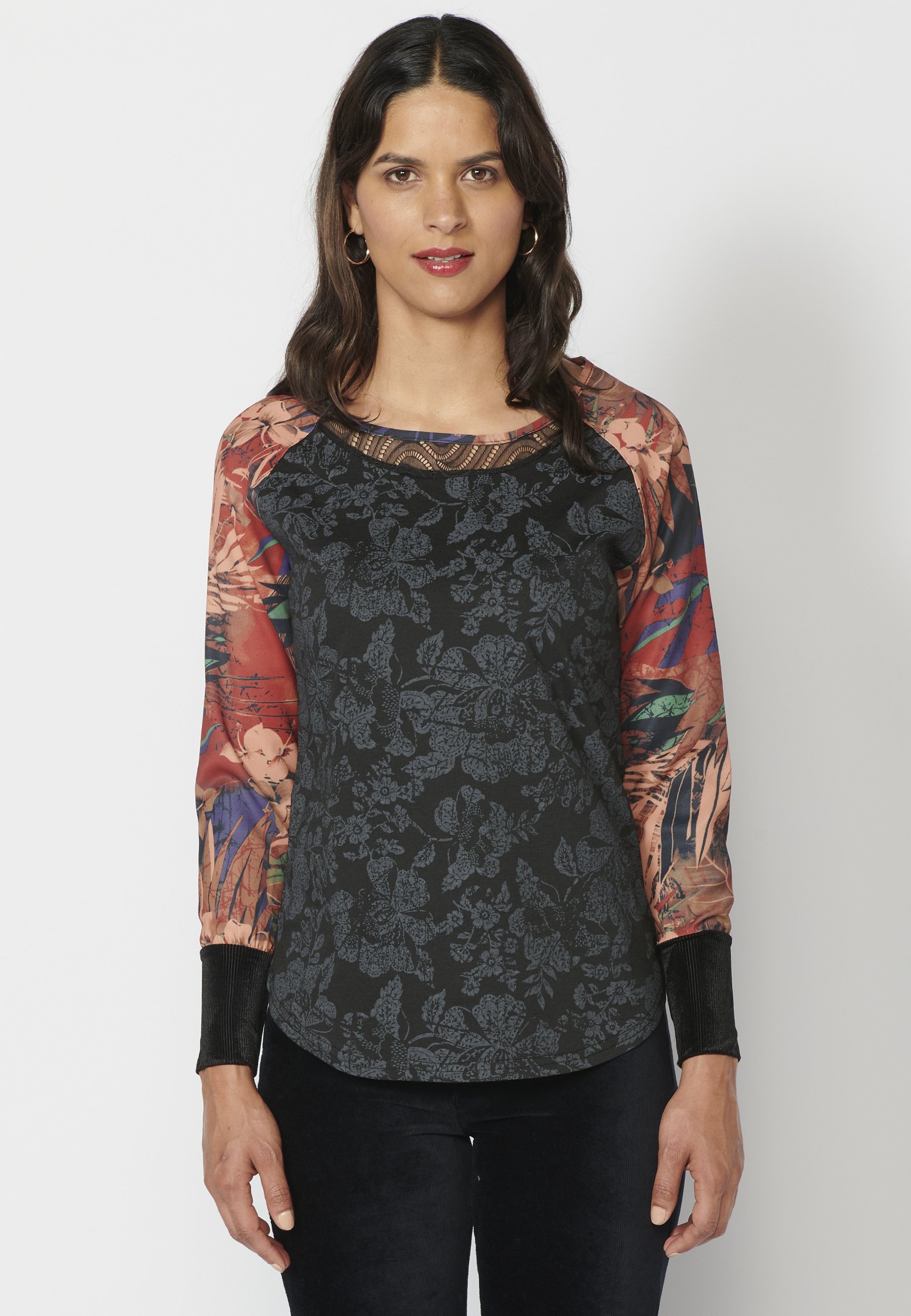 Maglia Manica Lunga Pizzo Nera in Abbigliamento Donna