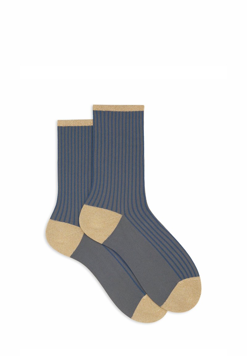Calzini a costine blu scuro con accenti dorati sul polsino e sulle punte, caratterizzati da una texture liscia e strisce orizzontali a contrasto.