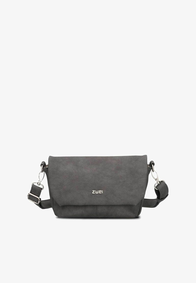 Borsa a tracolla in ecopelle grigia con tracolla regolabile, design semplice a pieghetta, accessori metallici argentati e logo del marchio impresso.